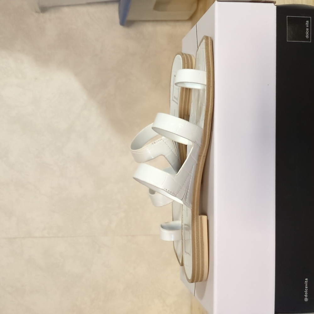 White croco sandal 7.5